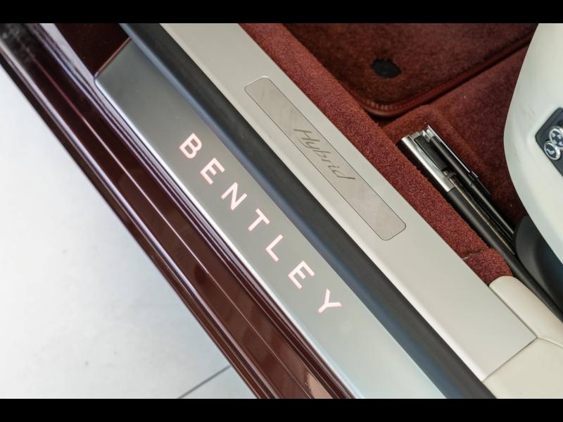 Voitures occasions BENTLEY Flying Spur Base Paris