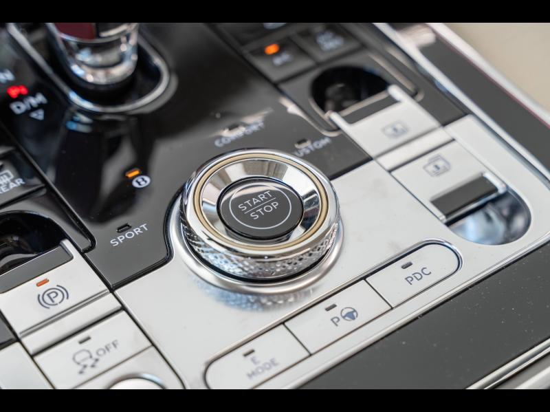 Voitures occasions BENTLEY Flying Spur Base Paris