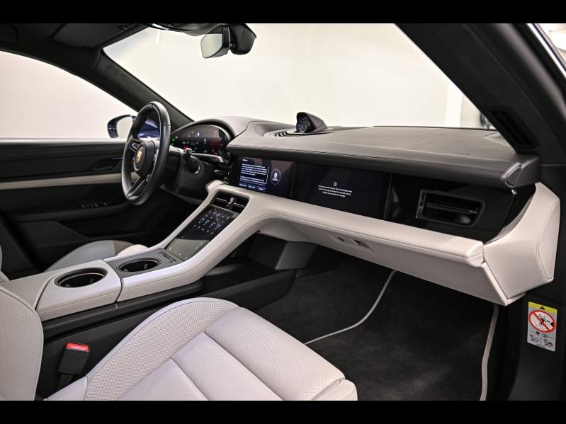 Voitures occasions PORSCHE Taycan Turbo Paris