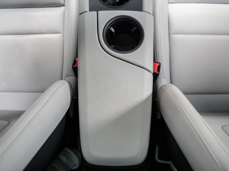 Voitures occasions PORSCHE Taycan Turbo Paris