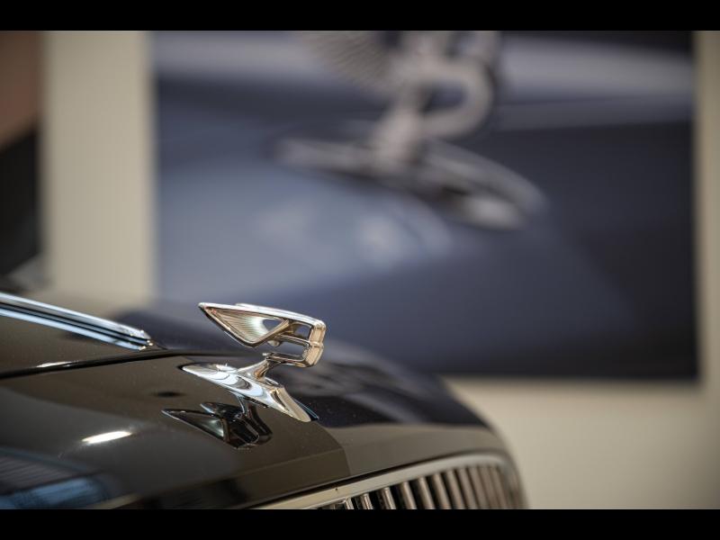 Voitures occasions BENTLEY Flying Spur Base Paris