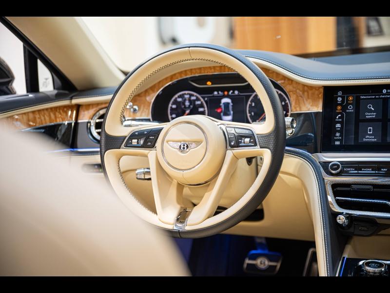 Voitures occasions BENTLEY Flying Spur Base Paris