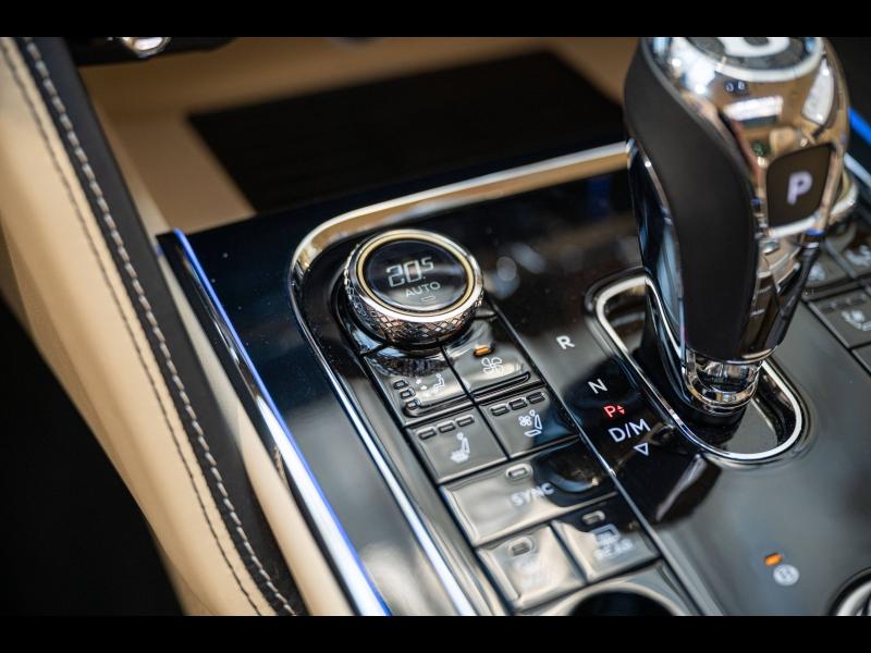 Voitures occasions BENTLEY Flying Spur Base Paris