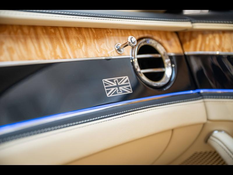 Voitures occasions BENTLEY Flying Spur Base Paris