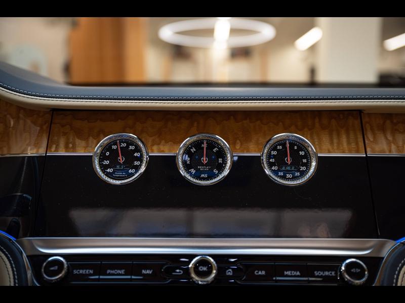 Voitures occasions BENTLEY Flying Spur Base Paris