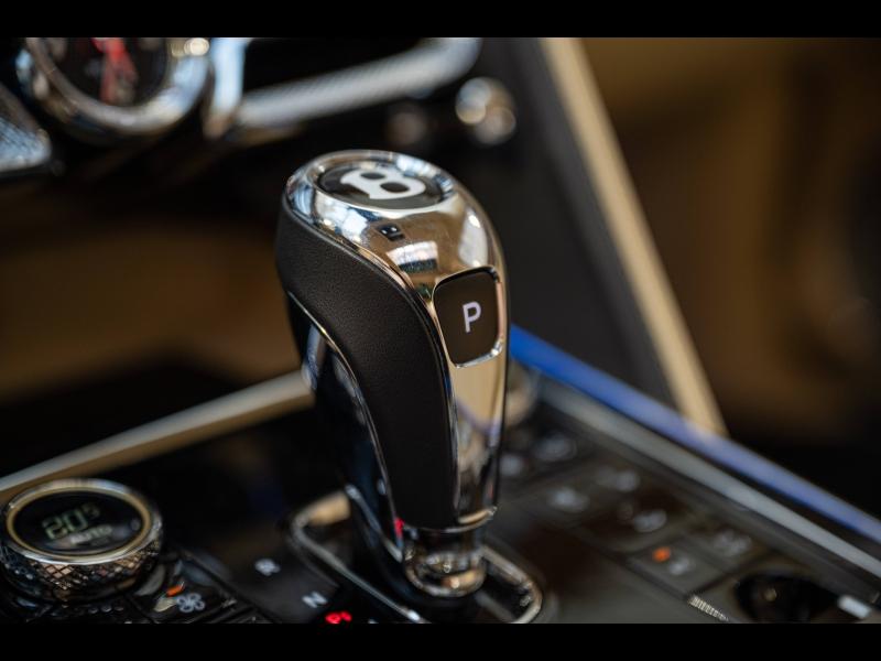 Voitures occasions BENTLEY Flying Spur Base Paris