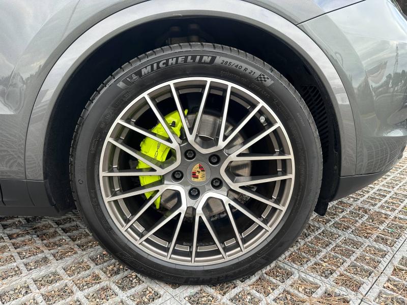 Voitures occasions PORSCHE CAYENNE E-Hybrid Paris