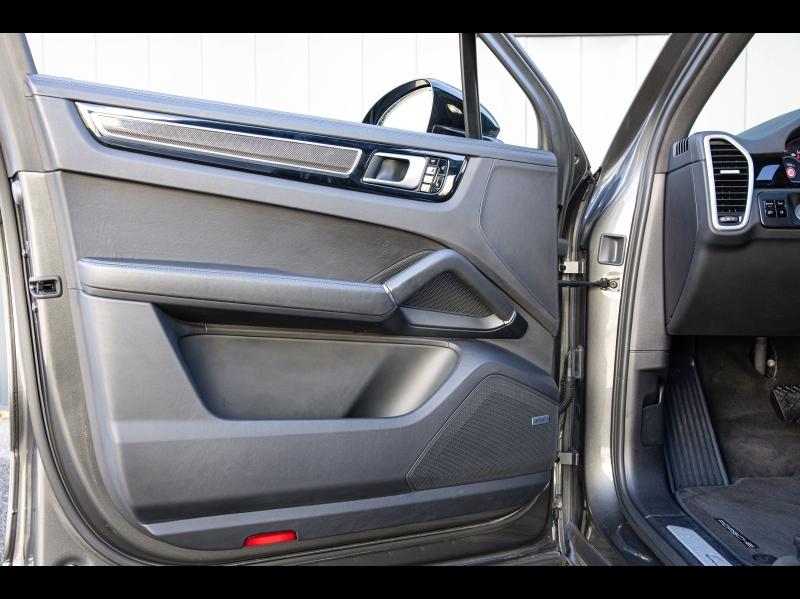 Voitures occasions PORSCHE CAYENNE E-Hybrid Paris