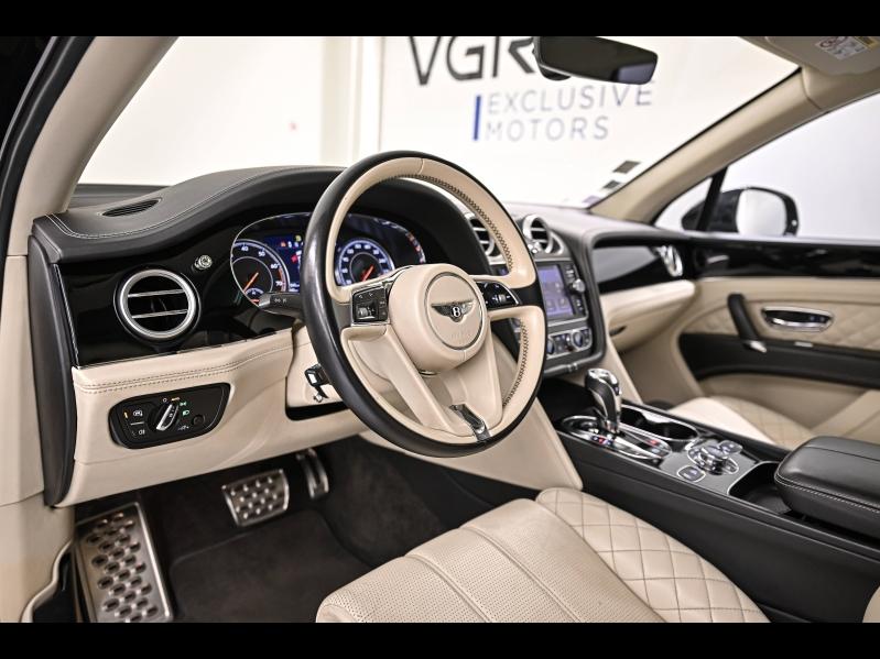 Voitures occasions BENTLEY Bentayga Base Paris
