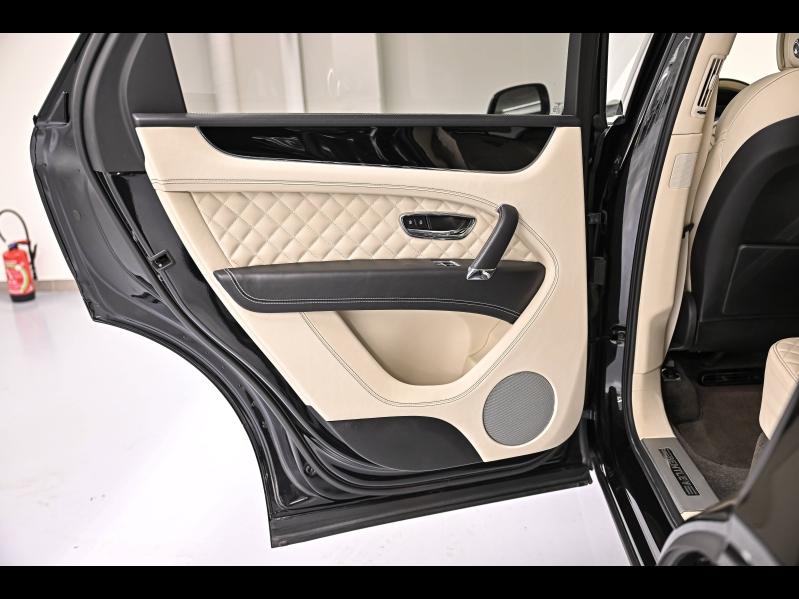 Voitures occasions BENTLEY Bentayga Base Paris