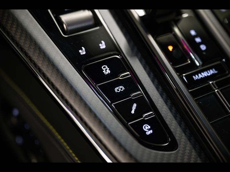 Voitures occasions ASTON MARTIN V8 Vantage Coupé Paris