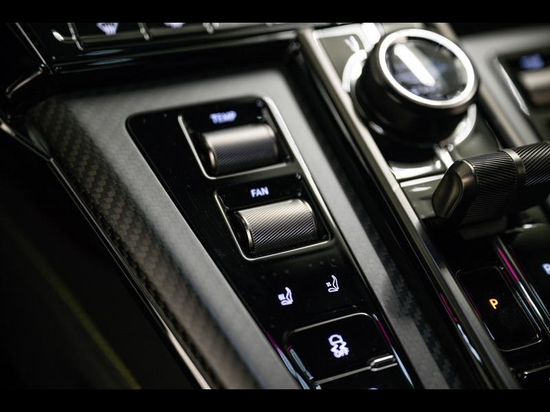 Voitures occasions ASTON MARTIN V8 Vantage Coupé Paris