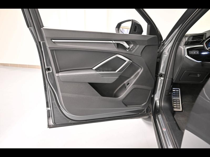 Voitures occasions Audi Q3 S line Paris