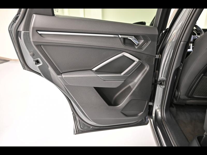 Voitures occasions Audi Q3 S line Paris