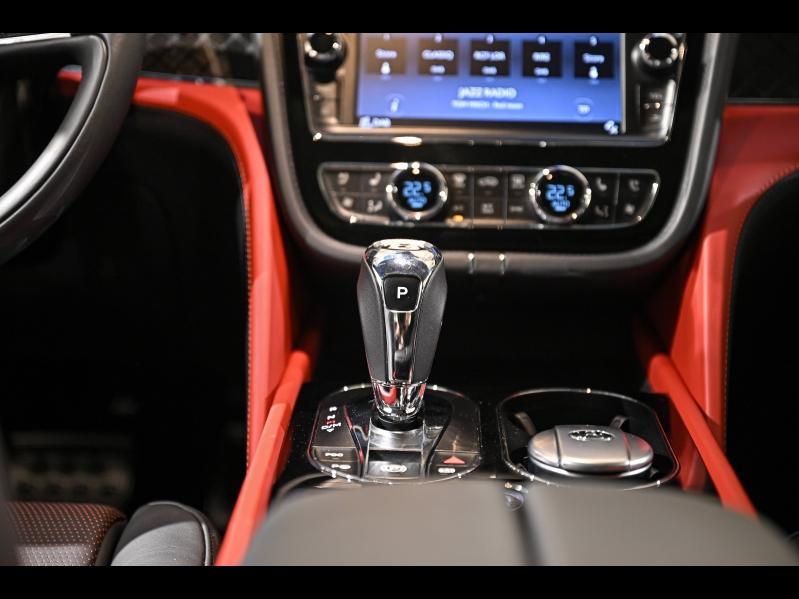 Voitures occasions BENTLEY Bentayga Base Paris