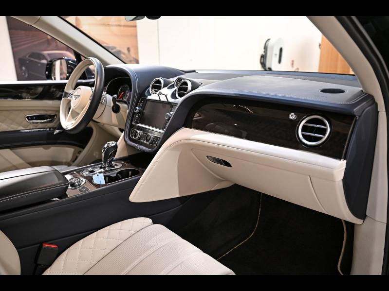 Voitures occasions BENTLEY Bentayga Base Paris