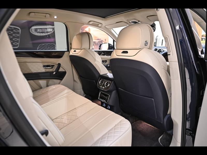 Voitures occasions BENTLEY Bentayga Base Paris