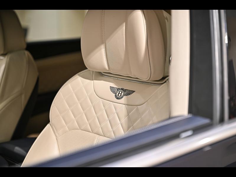 Voitures occasions BENTLEY Bentayga Base Paris