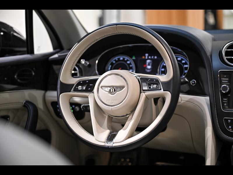 Voitures occasions BENTLEY Bentayga Base Paris