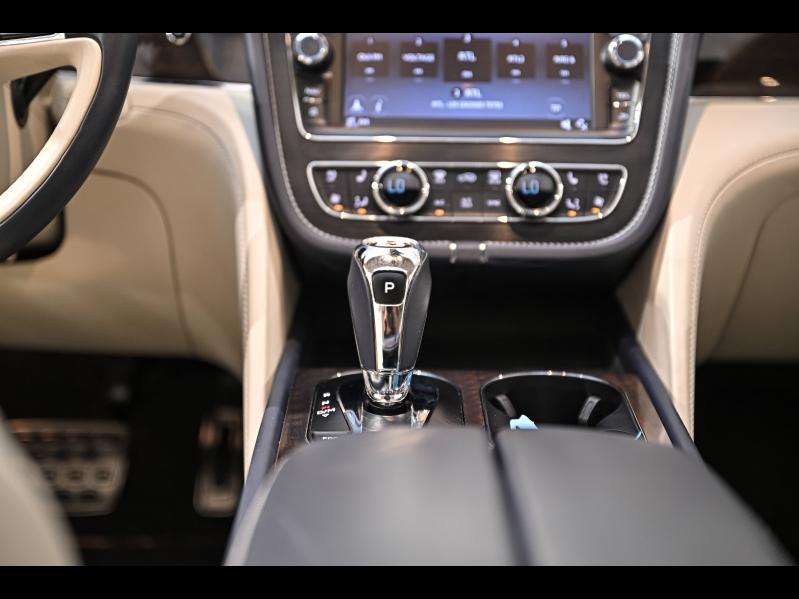 Voitures occasions BENTLEY Bentayga Base Paris