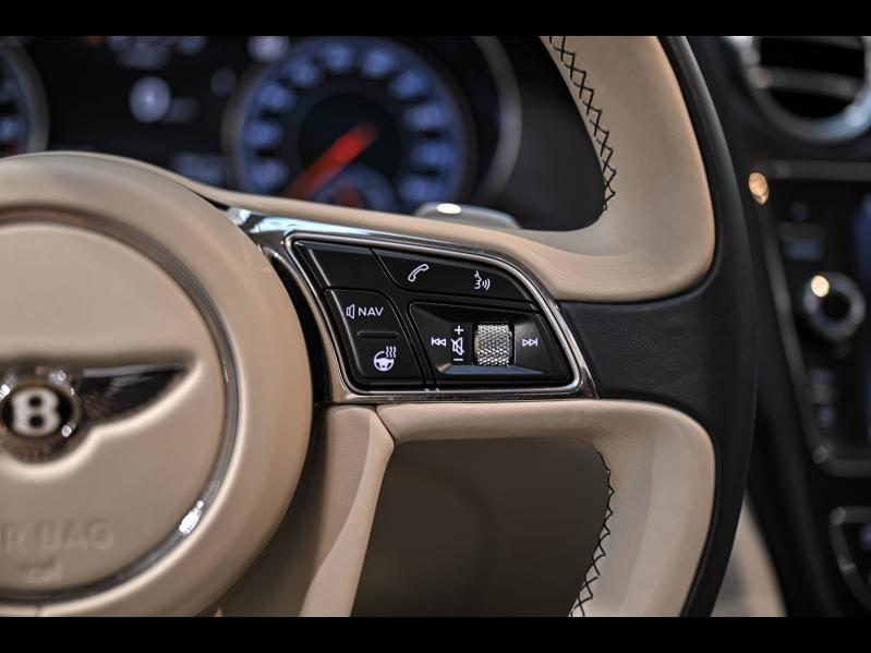 Voitures occasions BENTLEY Bentayga Base Paris