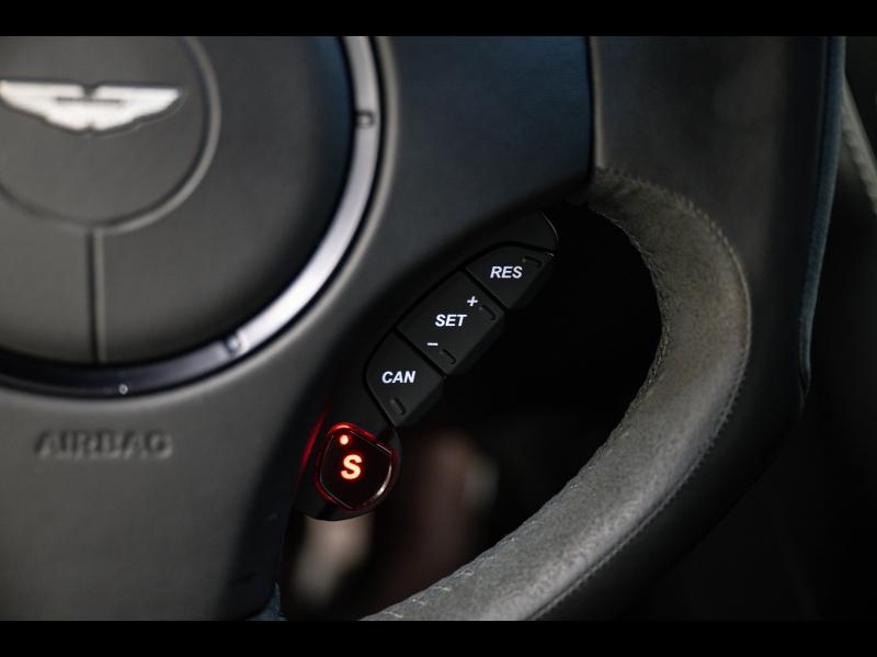 Voitures occasions ASTON MARTIN Vanquish Base Paris