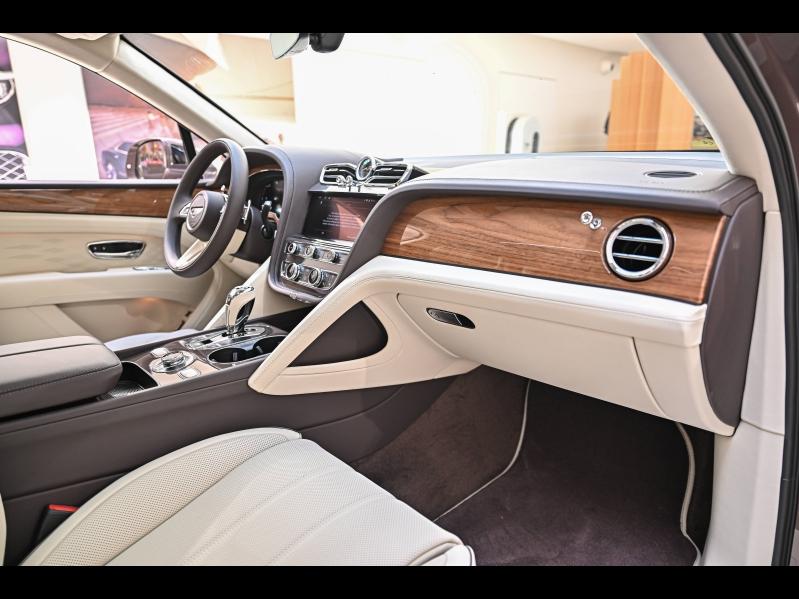 Voitures occasions BENTLEY Bentayga Base Paris