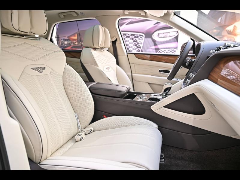 Voitures occasions BENTLEY Bentayga Base Paris