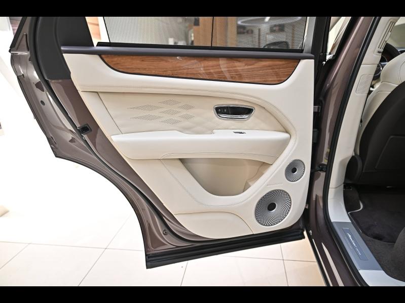 Voitures occasions BENTLEY Bentayga Base Paris