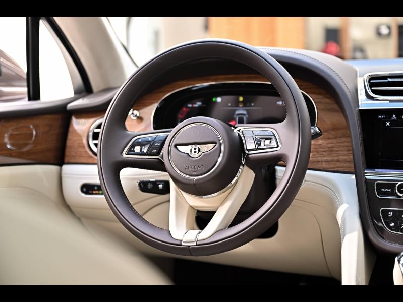 Voitures occasions BENTLEY Bentayga Base Paris