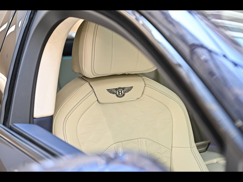 Voitures occasions BENTLEY Flying Spur Base Paris
