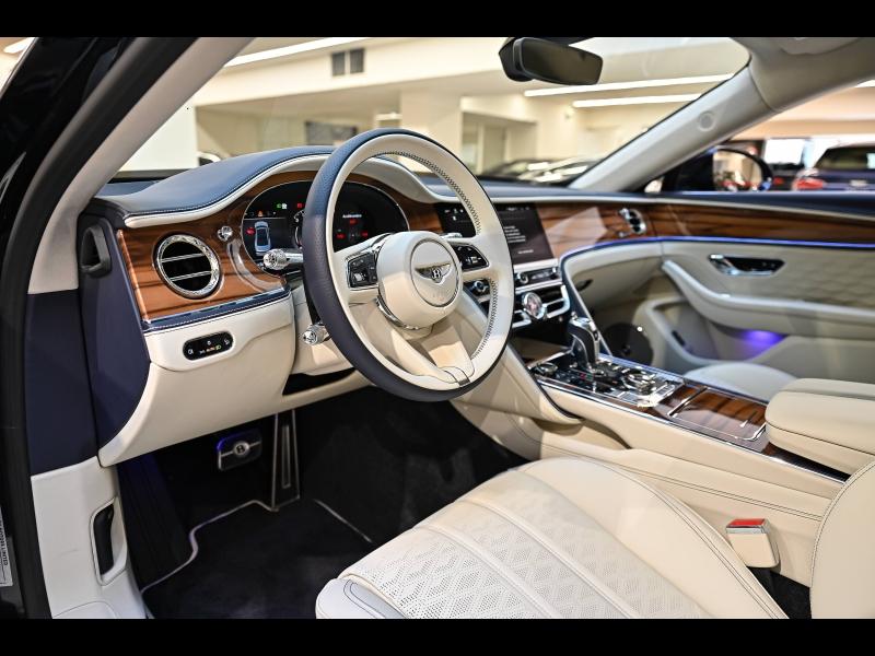 Voitures occasions BENTLEY Flying Spur Base Paris