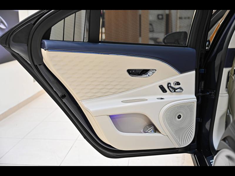 Voitures occasions BENTLEY Flying Spur Base Paris