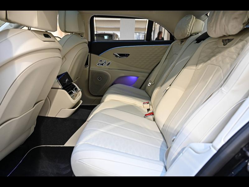 Voitures occasions BENTLEY Flying Spur Base Paris