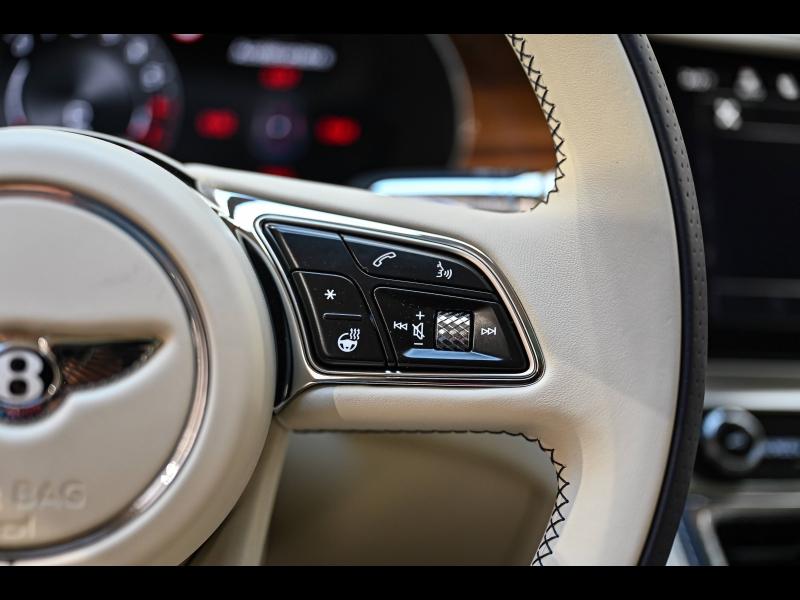 Voitures occasions BENTLEY Flying Spur Base Paris