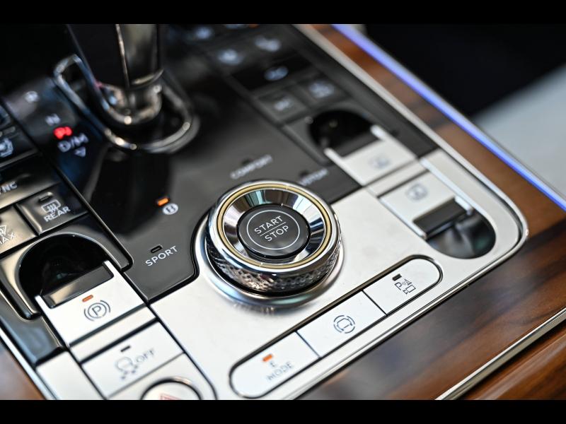 Voitures occasions BENTLEY Flying Spur Base Paris