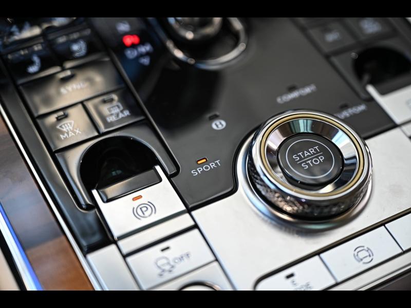 Voitures occasions BENTLEY Flying Spur Base Paris