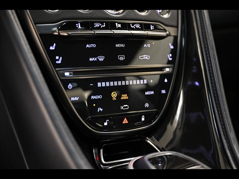 Voitures occasions ASTON MARTIN DB11 Base Paris