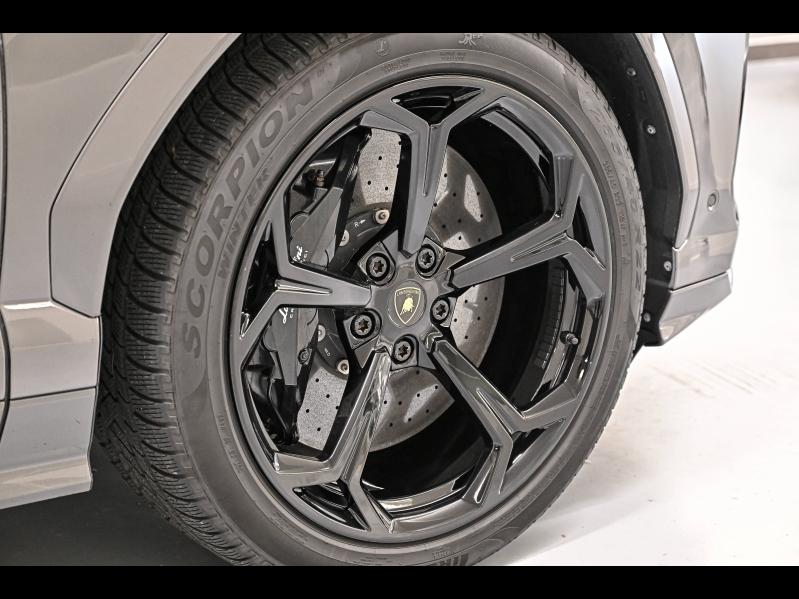 Voitures occasions LAMBORGHINI Urus Base Paris