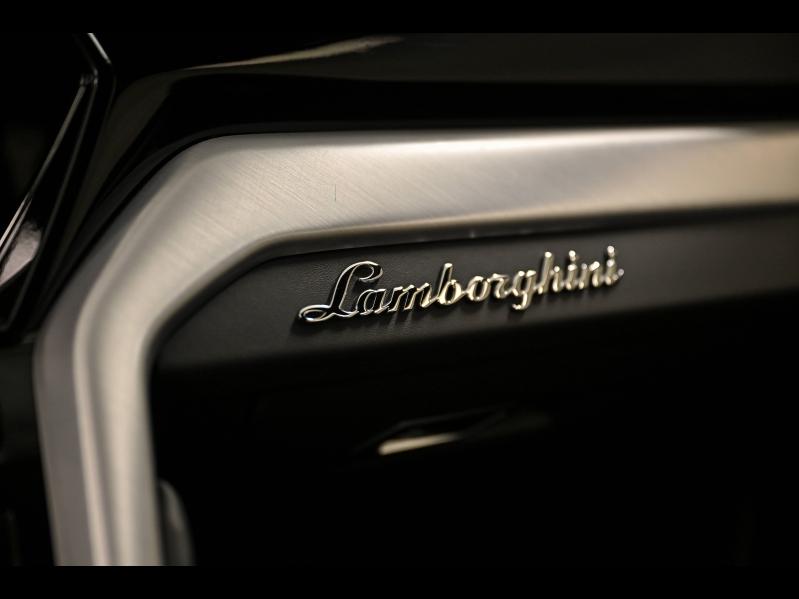 Voitures occasions LAMBORGHINI Urus Base Paris