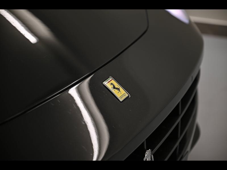 Voitures occasions FERRARI FF Base Paris