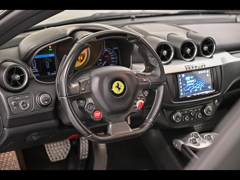 Voitures occasions FERRARI FF Base Paris