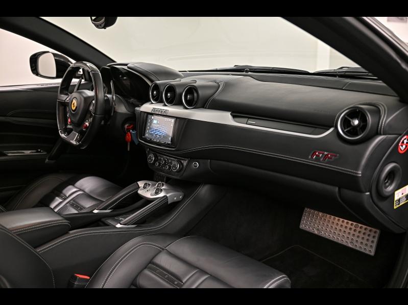 Voitures occasions FERRARI FF Base Paris