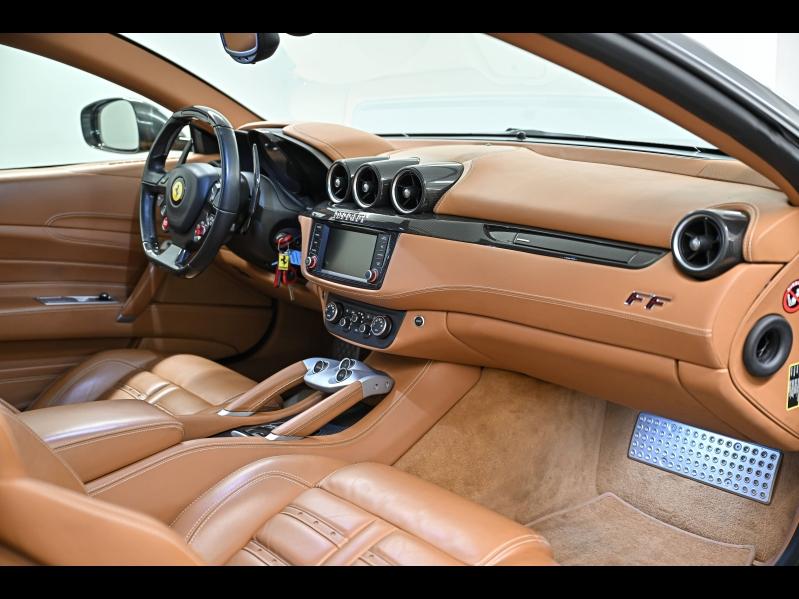 Voitures occasions FERRARI FF Base Paris