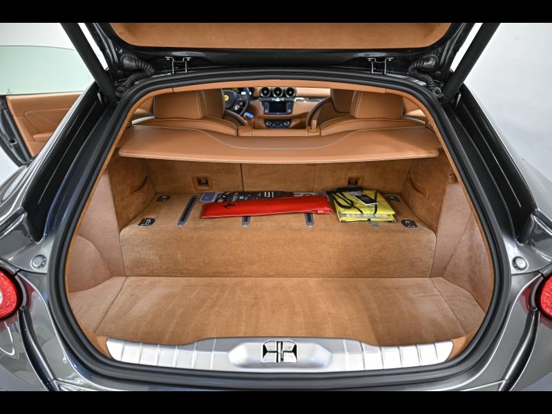 Voitures occasions FERRARI FF Base Paris