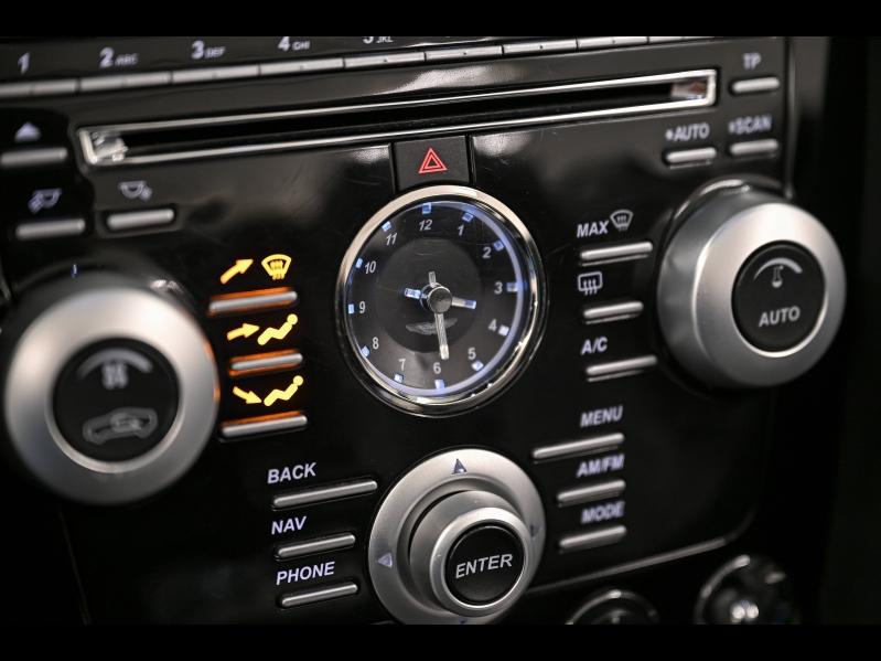 Voitures occasions ASTON MARTIN DBS Volante Base Paris