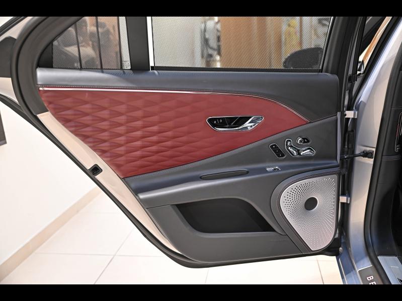 Voitures occasions BENTLEY Flying Spur Base Paris