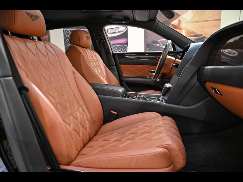 Voitures occasions BENTLEY Flying Spur Base Paris