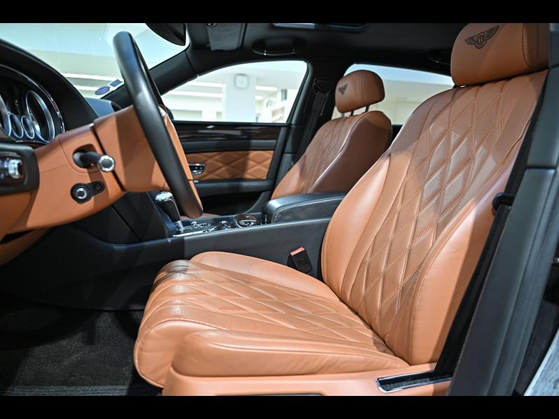 Voitures occasions BENTLEY Flying Spur Base Paris