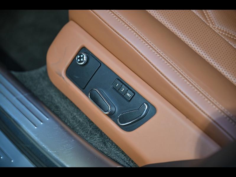 Voitures occasions BENTLEY Flying Spur Base Paris